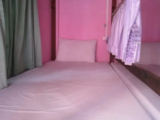 Mixed Dormitory Room