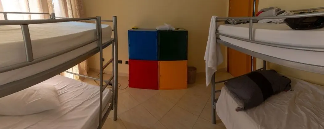 Ortak Ranzalı Oda, Karma Ranzalı Oda, Ortak Banyo (12)