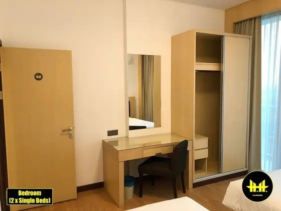 Business Apart Daire, 3 Yatak Odası, Sigara İçilebilir, Havuz Manzaralı
