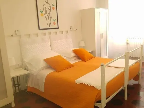 Economy Tek Büyük veya İki Ayrı Yataklı Oda (External Bathroom)