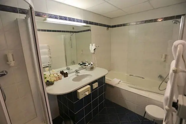 Luxury Suite