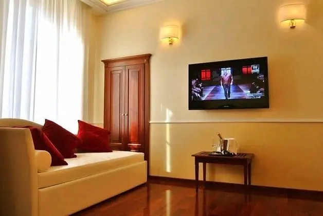 Üç Kişilik Oda
