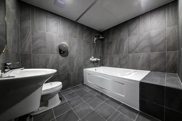 Premium Tek Büyük Yataklı Oda