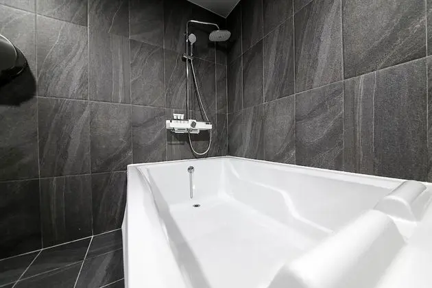 Premium Tek Büyük Yataklı Oda