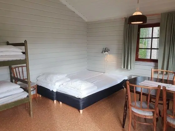 Kulübe, Ortak Banyo (15-17)