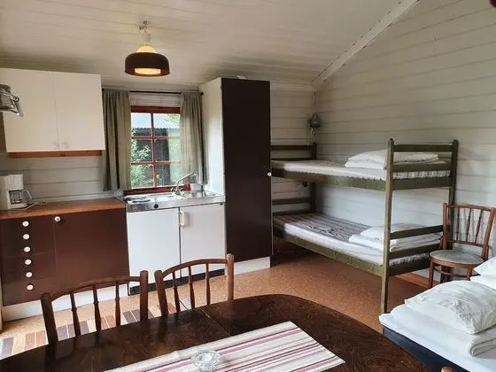 Kulübe, Ortak Banyo (15-17)