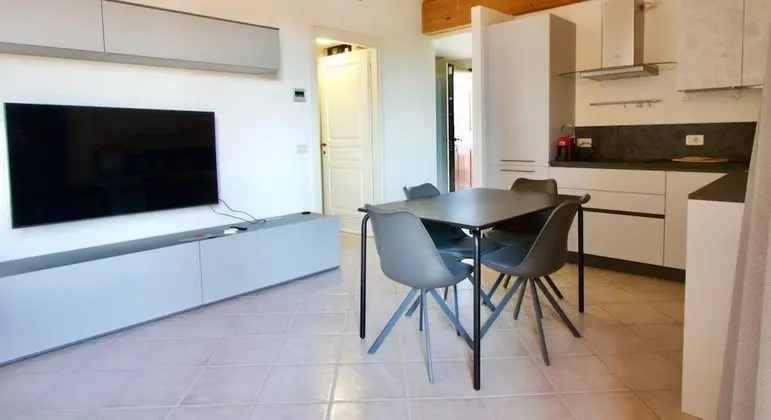 Panoramic Apart Daire, 2 Yatak Odası, Teras, Havuz Manzaralı