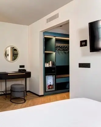 Superior Tek Büyük Yataklı Oda (Air Condtion)