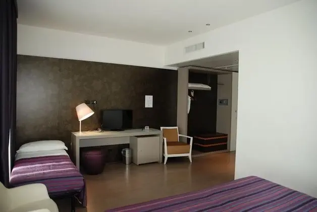 Deluxe Üç Kişilik Oda
