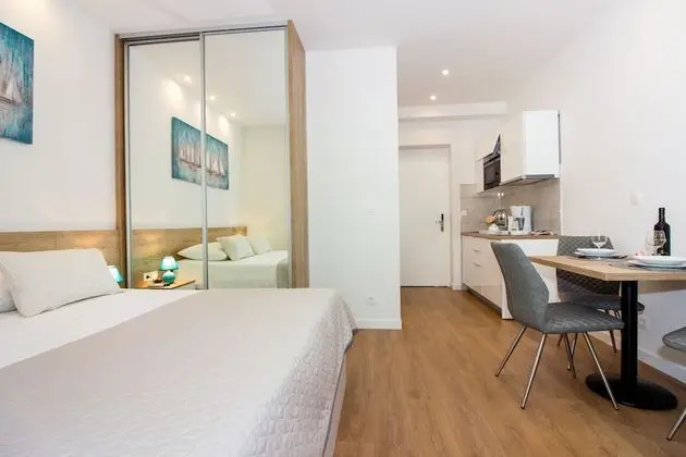 Studio apartman, balkon (1)