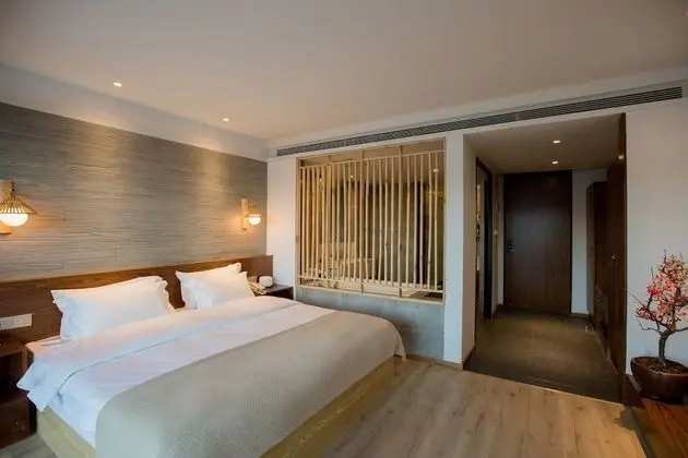Deluxe Tek Büyük Yataklı Oda, Küvet