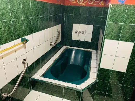 Üç Kişilik Oda