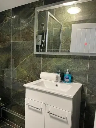 Standard Apart Daire, Banyolu/Duşlu (1 Bed Apartment- Sleeps 3)