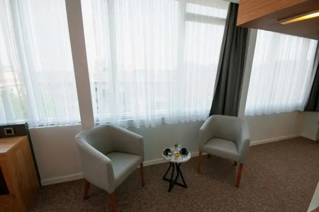 Standart Oda, Şehir Manzaralı