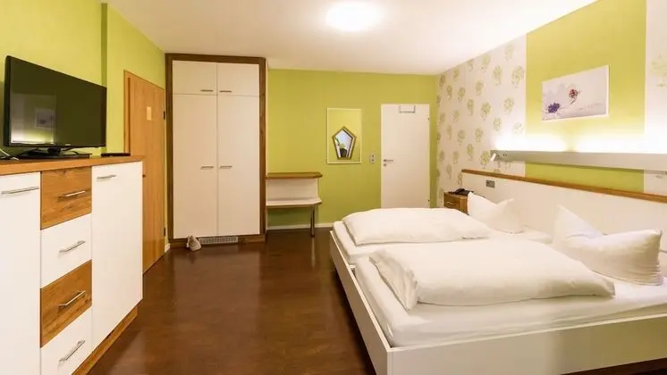 Tek Büyük Yataklı Oda