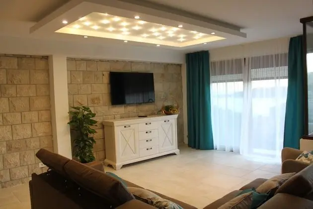 Luxury Villa, 3 Yatak Odası, Plaj Manzaralı, Denize Bakan