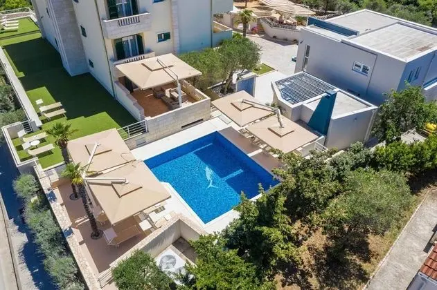 Apart Daire (Luka - with pool - A2(2+2))