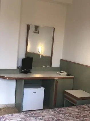 Üç Kişilik Oda, Deniz Manzaralı