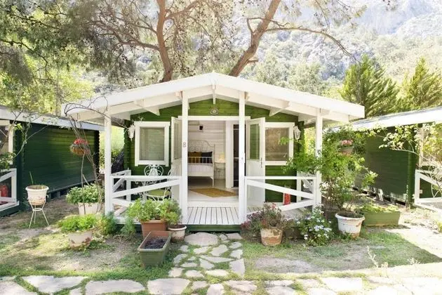 Bungalow, Bahçe Manzaralı