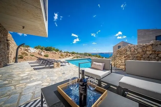 Villa (Rock)