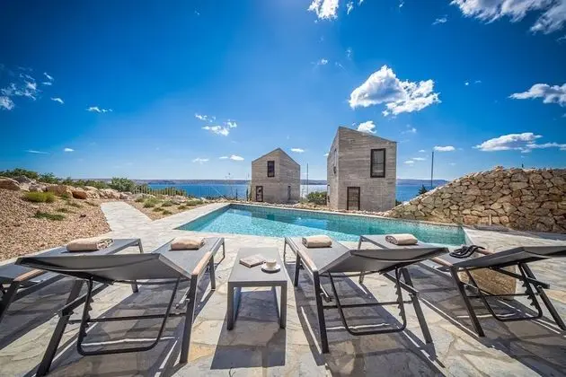 Villa (Rock)