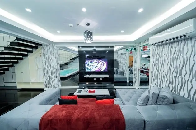 Honeymoon Çatı Katı (Loft), 1 En Büyük (King) Boy Yatak, Kişiye Özel Havuzlu