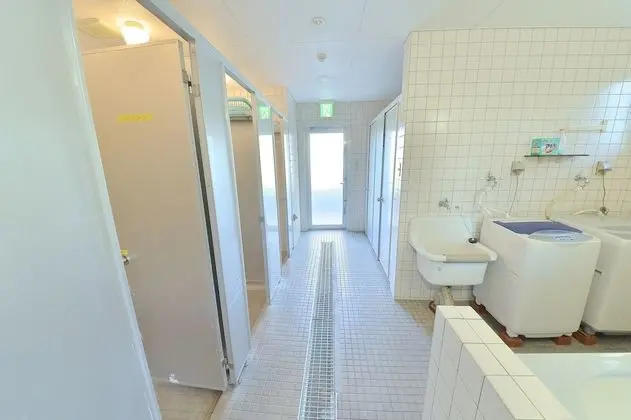 Tek Kişilik Oda, Sigara İçilmez, Ortak Banyo