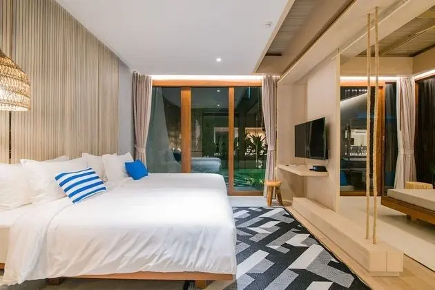 Pool Access Villa