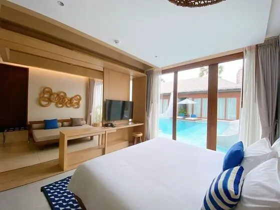 Pool Access Villa