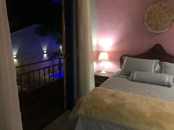Deluxe Tek Büyük Yataklı Oda, 1 Çift Kişilik Yatak, Balkon, Bahçe Manzaralı