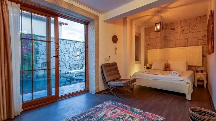 Swim Up Deluxe Oda, Havuz Manzaralı