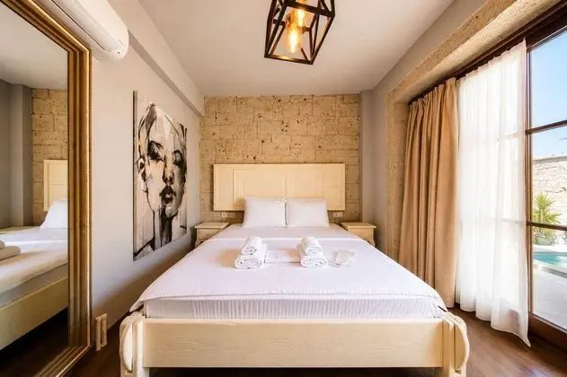 Swim Up Deluxe Oda, Havuz Manzaralı