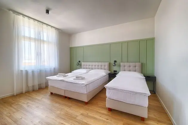 Basic Üç Kişilik Oda