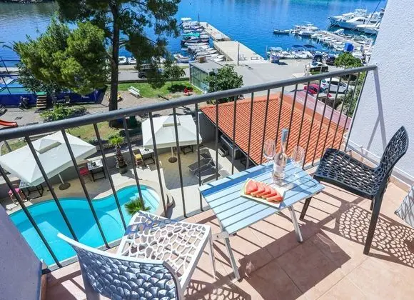 Apart Daire, Deniz Manzaralı