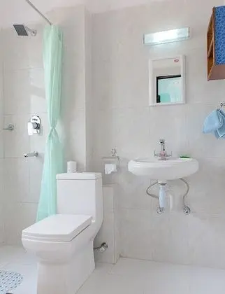 Deluxe Tek Büyük veya İki Ayrı Yataklı Oda (Morden)