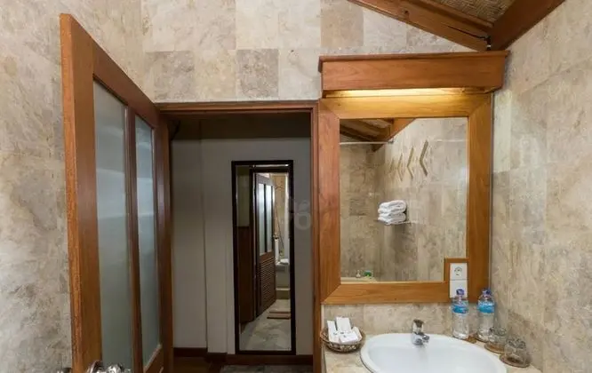 Superior Tek Büyük veya İki Ayrı Yataklı Oda