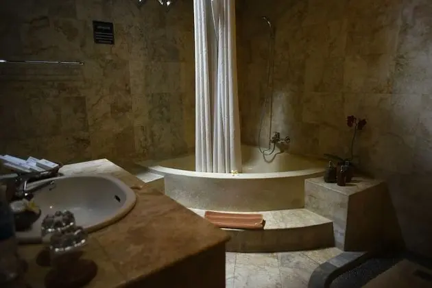 Superior Tek Büyük veya İki Ayrı Yataklı Oda