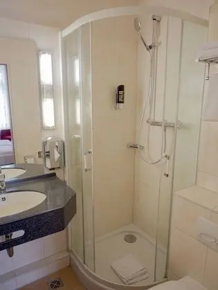 İki Ayrı Yataklı Oda, 2 Tek Kişilik Yatak