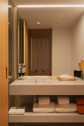 Deluxe Tek Büyük Yataklı Oda (Show View)
