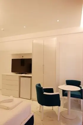 Üç Kişilik Oda
