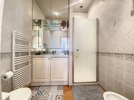 Apart Daire, Banyolu/Duşlu