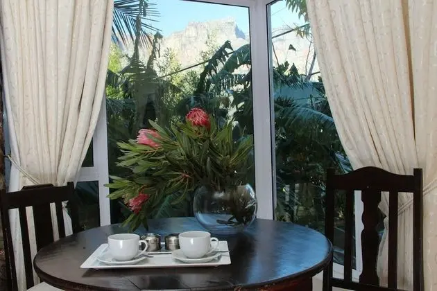 Standard Tek Büyük Yataklı Oda (Kliphuis)