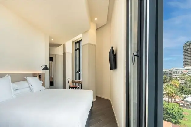 Deluxe Tek Büyük Yataklı Oda, Deniz Manzaralı (1 Adult + 1 Child)