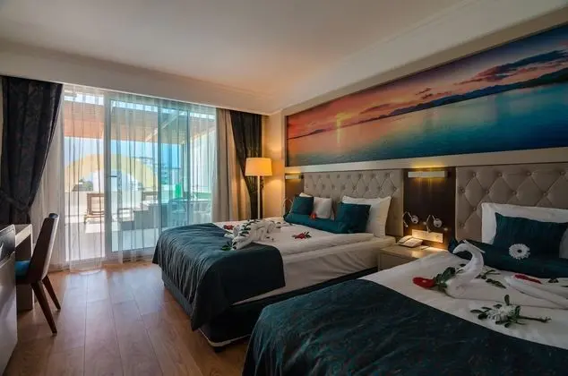 https://imagessl.etstur.com/files/images/hotelImages/TR/99118/l/The-Lumos-Deluxe-Resort-Hotel---Spa-Oda-260721.jpg