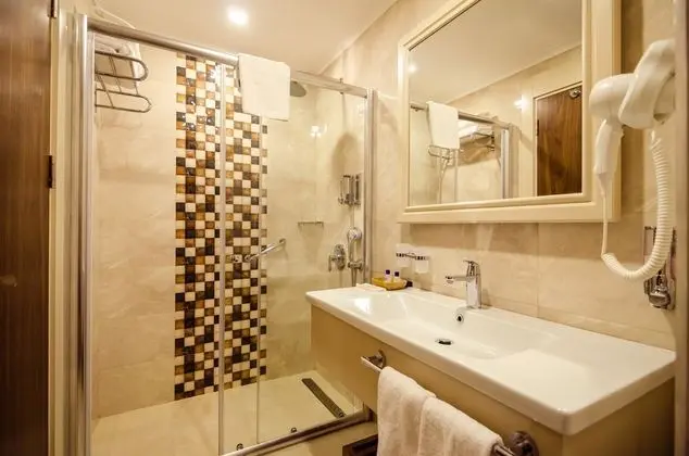 https://imagessl.etstur.com/files/images/hotelImages/TR/99118/l/The-Lumos-Deluxe-Resort-Hotel---Spa-Oda-260723.jpg