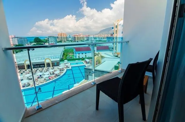 https://imagessl.etstur.com/files/images/hotelImages/TR/99118/l/The-Lumos-Deluxe-Resort-Hotel---Spa-Oda-260728.jpg