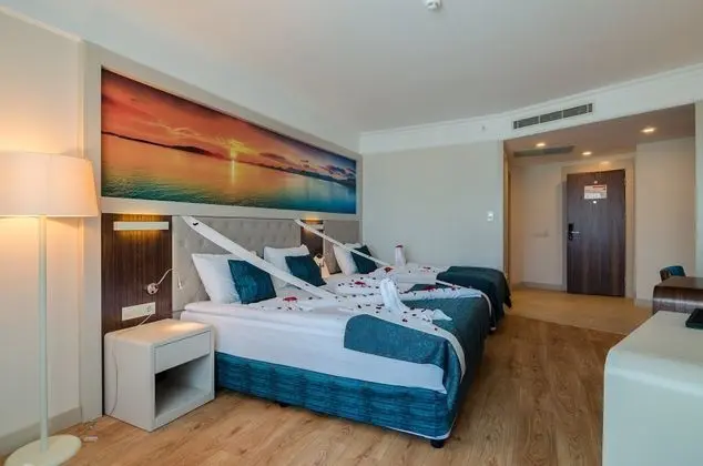 https://imagessl.etstur.com/files/images/hotelImages/TR/99118/l/The-Lumos-Deluxe-Resort-Hotel---Spa-Oda-260729.jpg