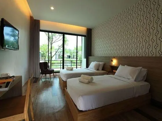 Building Terrace Pool View - Ground floor
