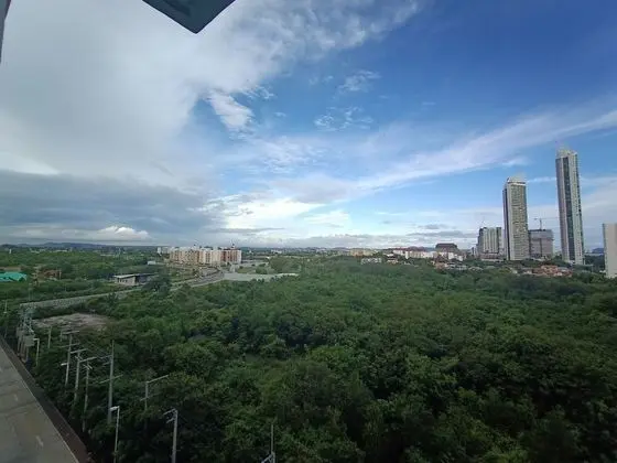1 Bedroom Condo