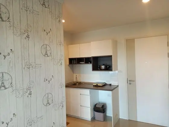 1 Bedroom Condo